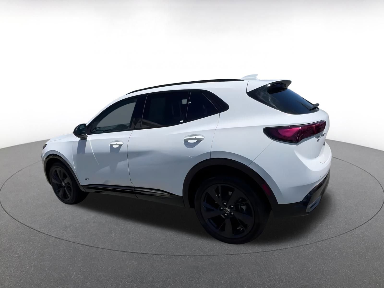 Used 2024 Buick Envision Sport Touring image 10