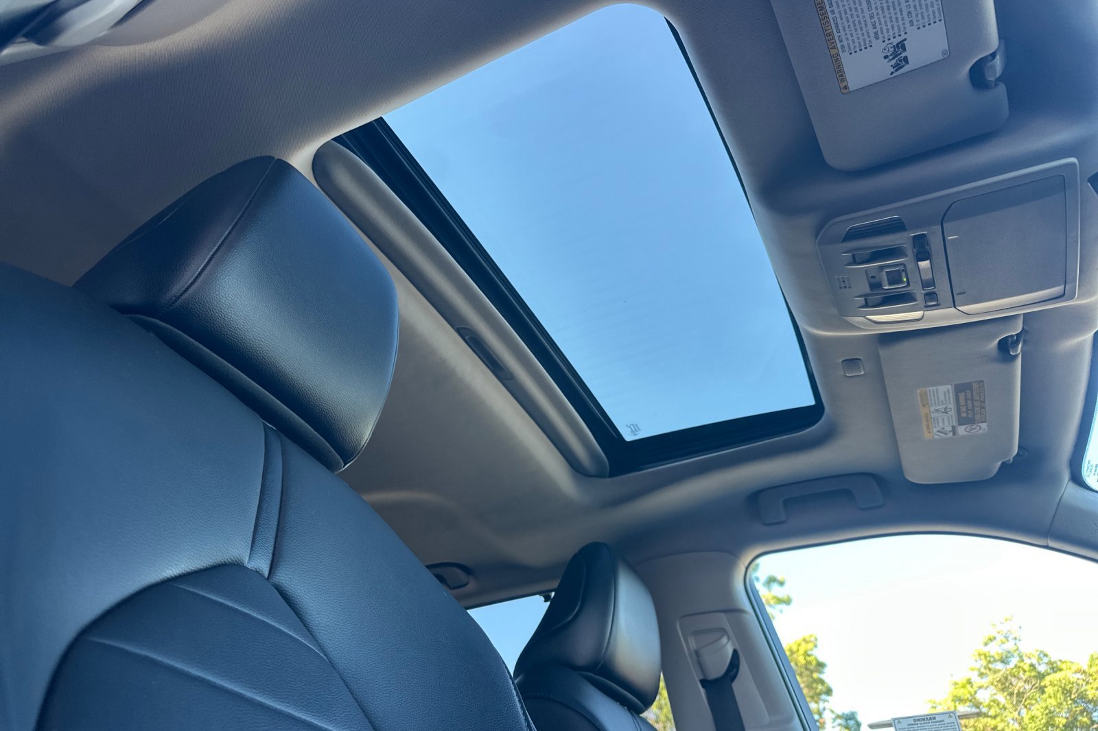 Used 2021 Toyota Highlander XLE image 17