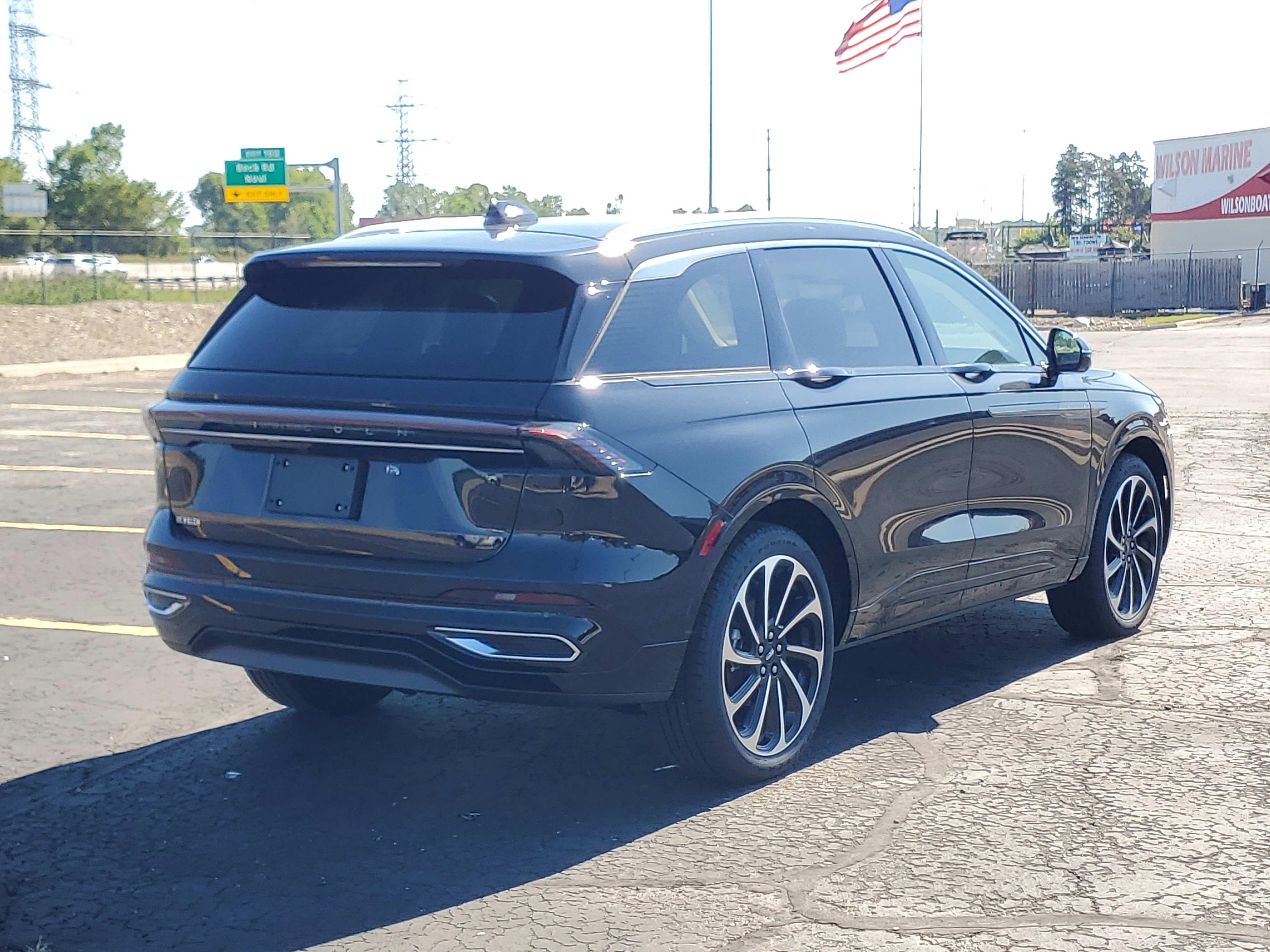 New 2025 Lincoln Nautilus Black Label image 4