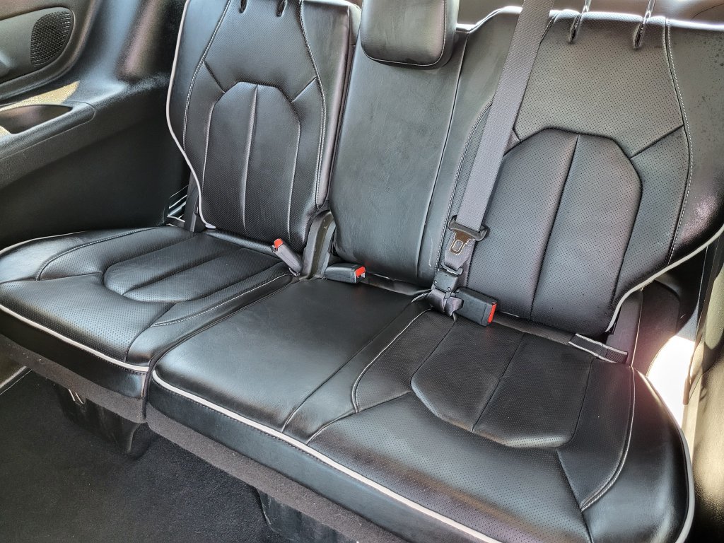 Used 2026 Chrysler Pacifica Limited AWD/4WD image 32