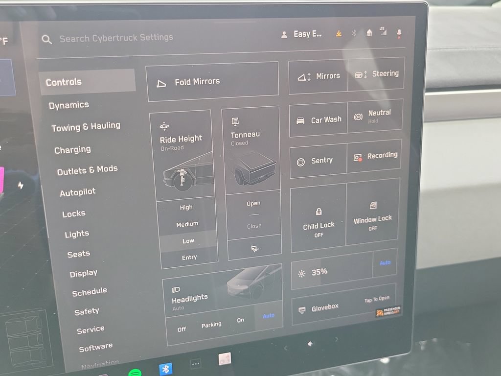 Used 2024 Tesla Cybertruck Cyberbeast AWD/4WD image 9
