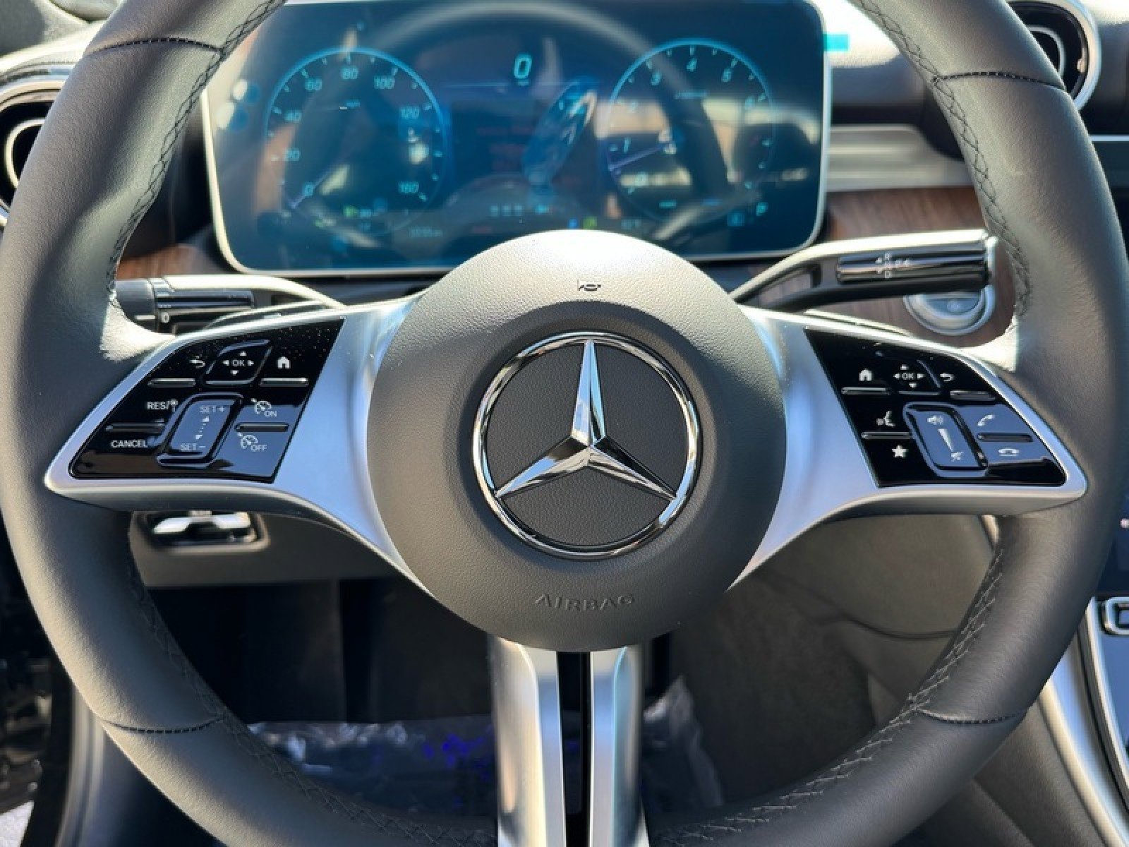 New 2025 Mercedes-Benz C 300 4MATIC Sedan image 23