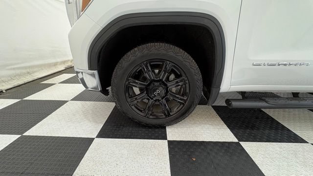 Used 2021 GMC Sierra 1500 4x4 Crew Cab w/ Sierra Value Package image 10