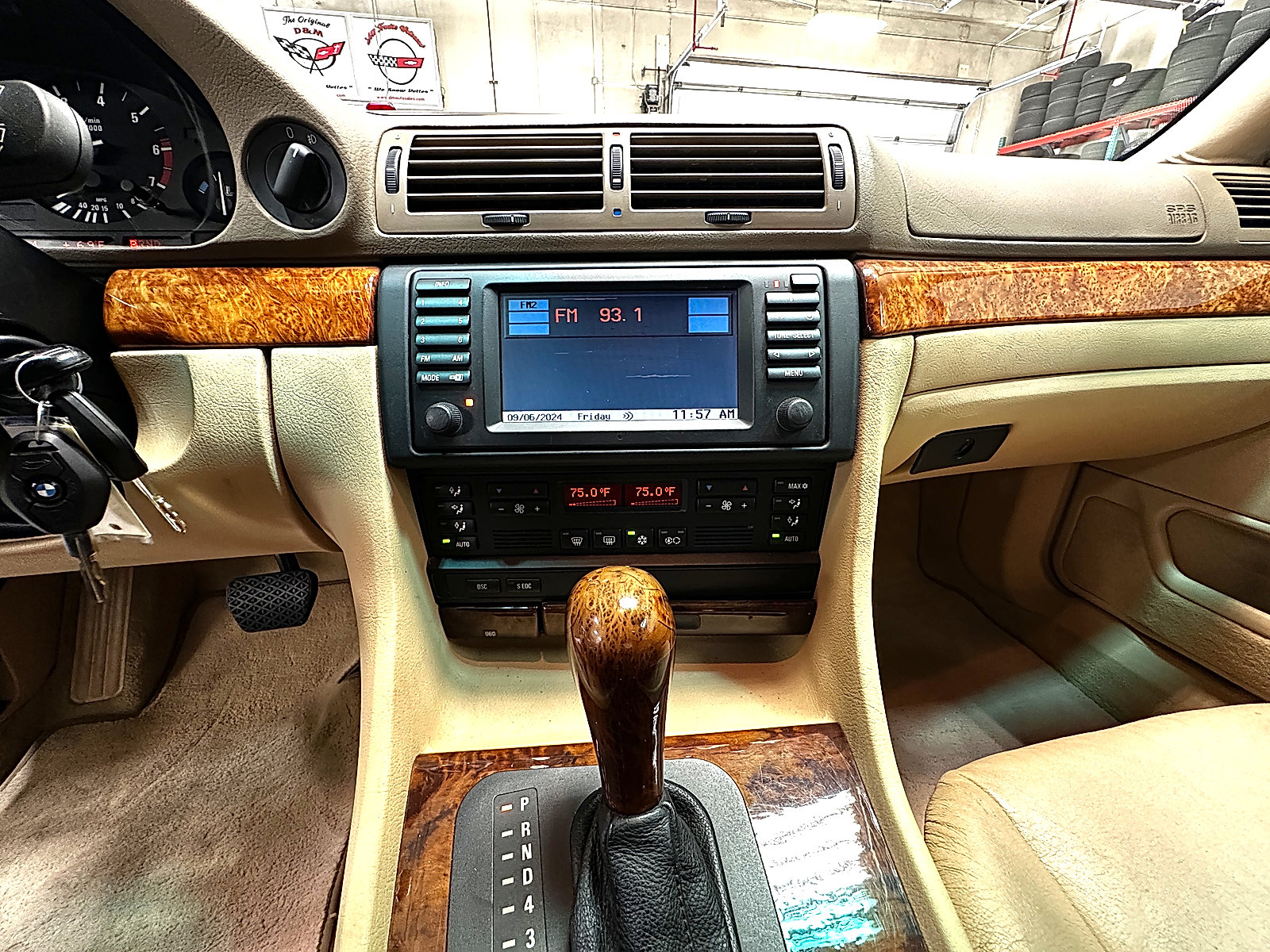 Used 2001 BMW 740iL image 11