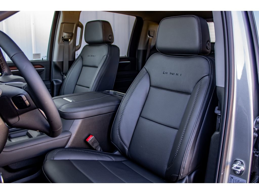 New 2026 GMC Sierra 3500 Denali w/ Denali Reserve Package image 21