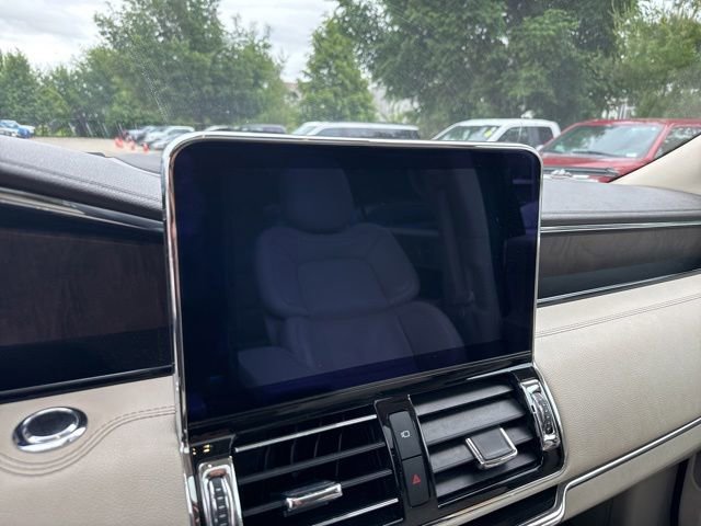 Used 2020 Lincoln Navigator Reserve w/ Luxury Package AWD/4WD image 22