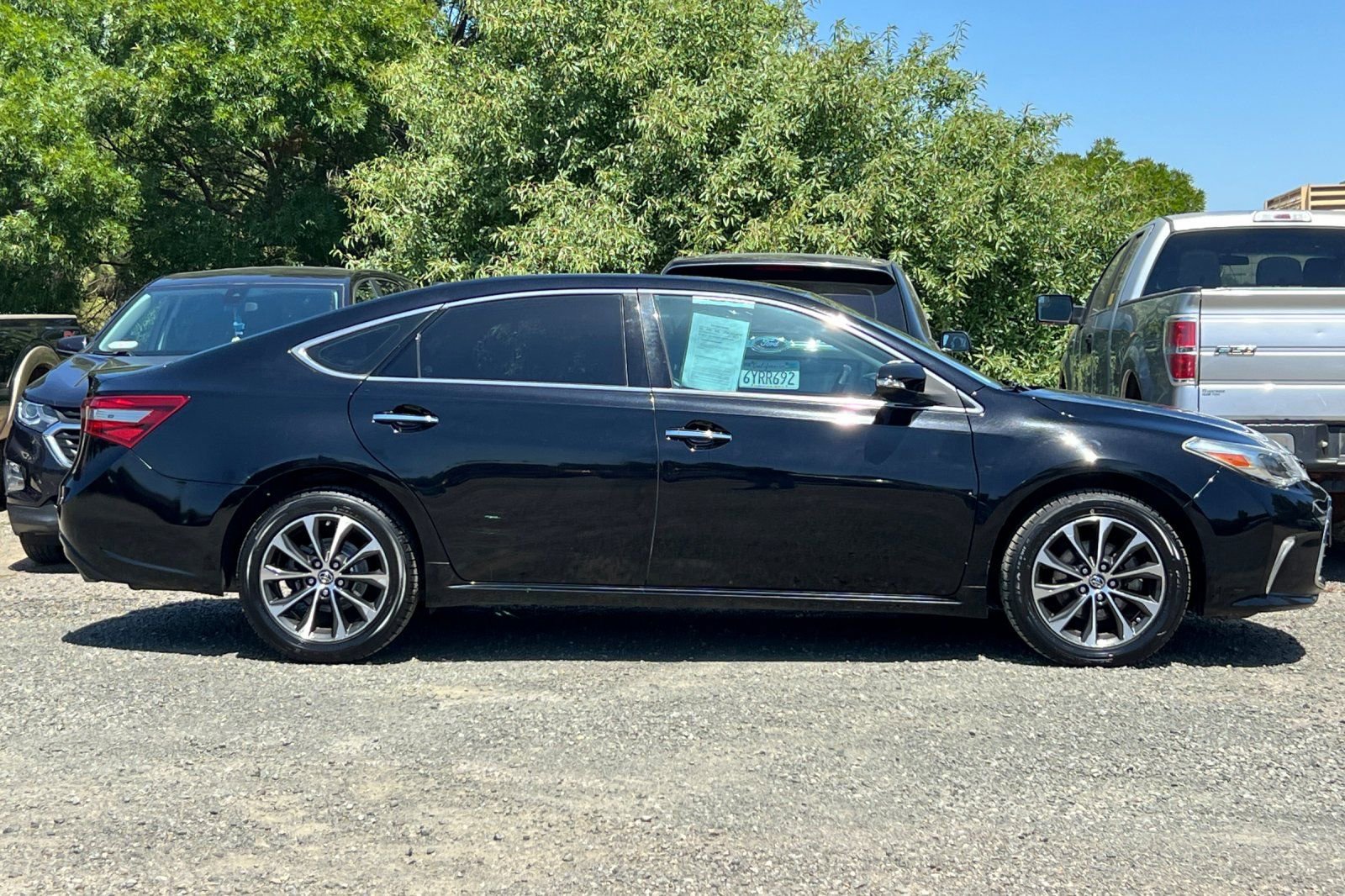 Used 2018 Toyota Avalon XLE FWD image 3