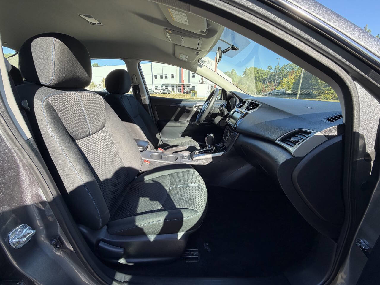 Used 2019 Nissan Sentra SR image 21