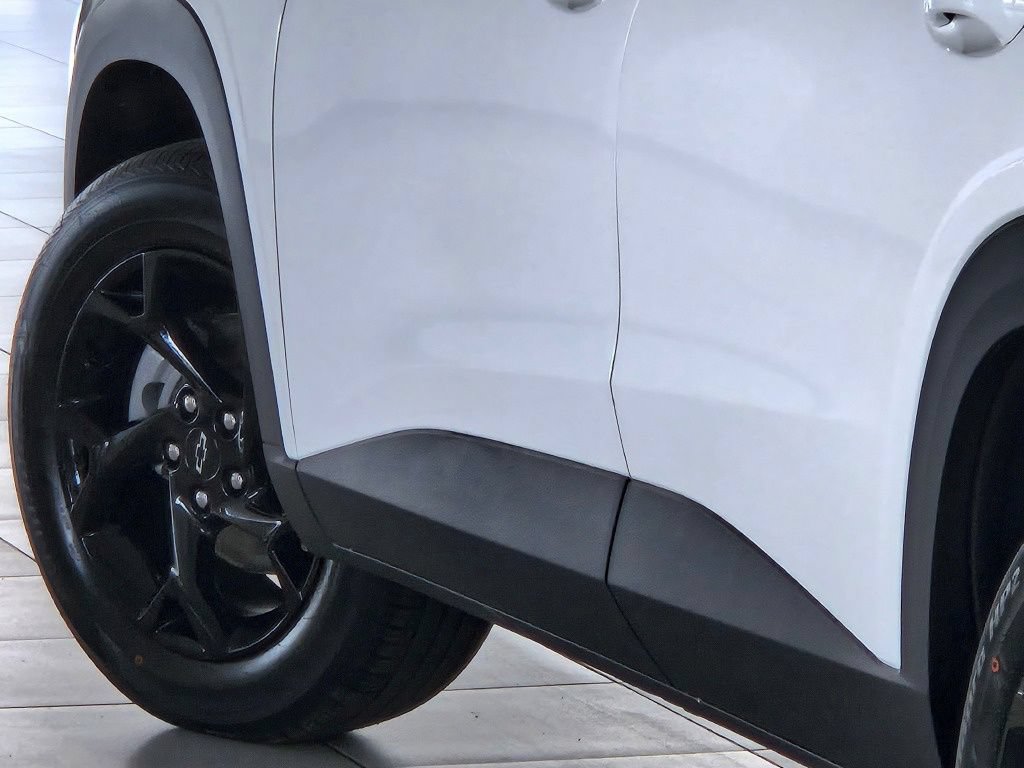 New 2026 Chevrolet Trax LT w/ Driver Confidence Package FWD image 14