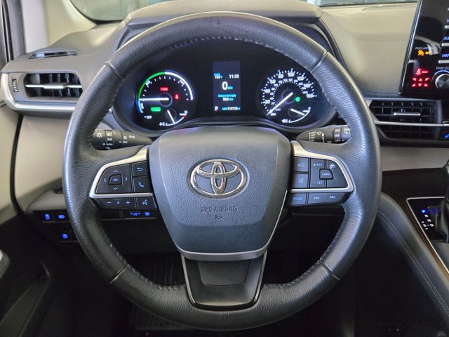 Used 2021 Toyota Sienna XLE FWD image 13