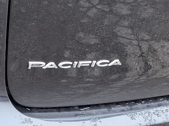 Used 2021 Chrysler Pacifica Touring AWD/4WD image 40