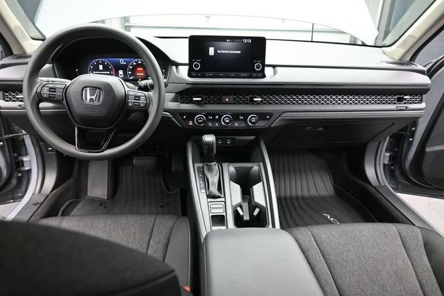 Certified 2025 Honda Accord SE image 19