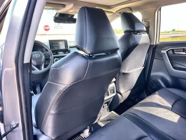 Used 2020 Toyota RAV4 Limited AWD/4WD image 13