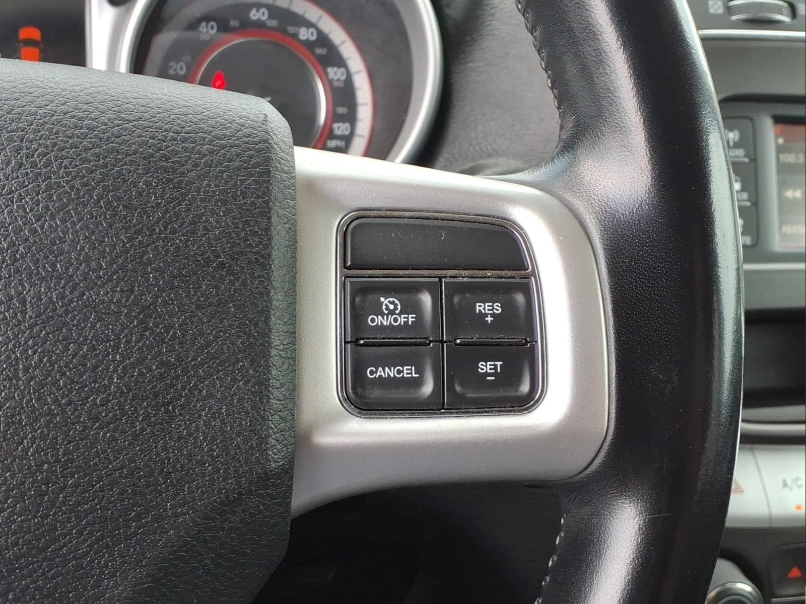 Used 2020 Dodge Journey SE w/ SE Popular Equipment Group FWD image 25