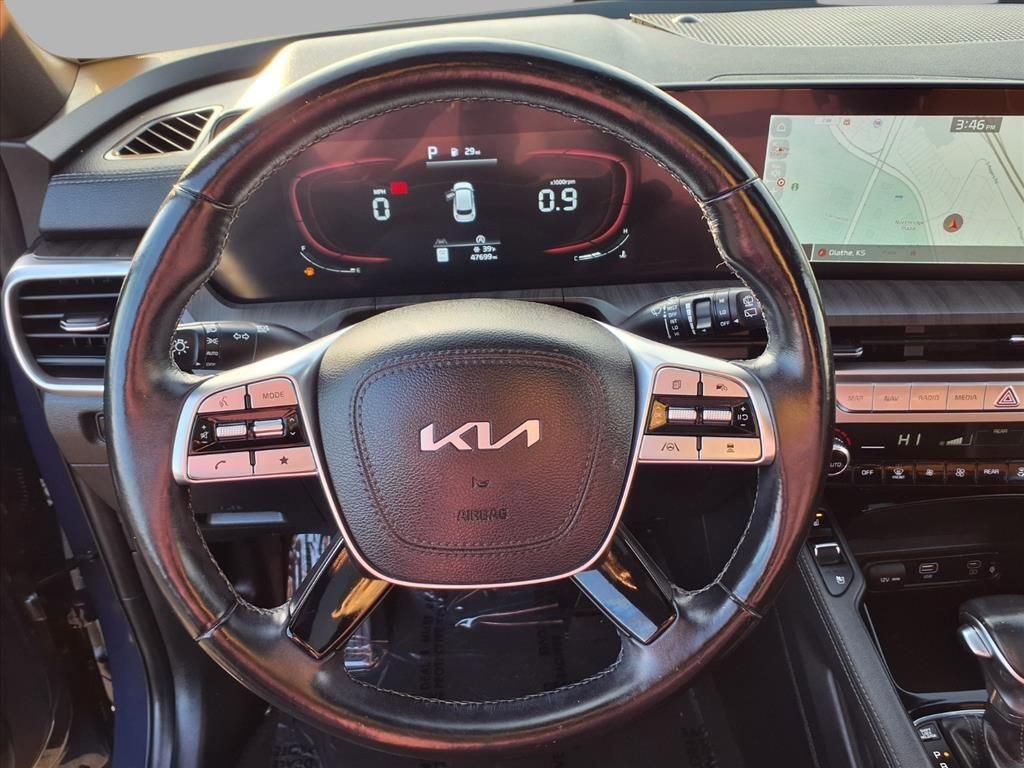 Used 2023 Kia Telluride EX w/ EX Captain's Chair Package image 13