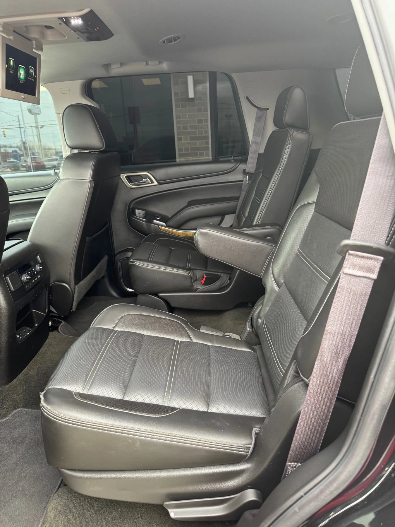 Used 2017 GMC Yukon Denali w/ Open Road Package image 10