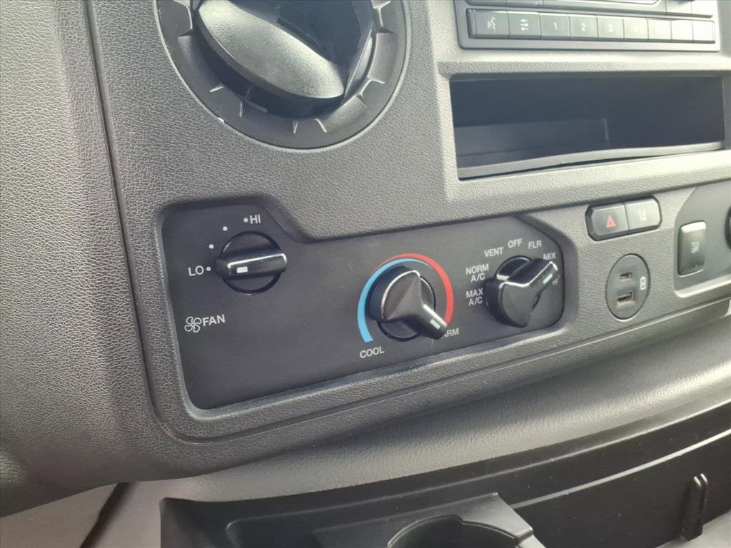 Used 2021 Ford E-350 and Econoline 350 Super Duty image 34