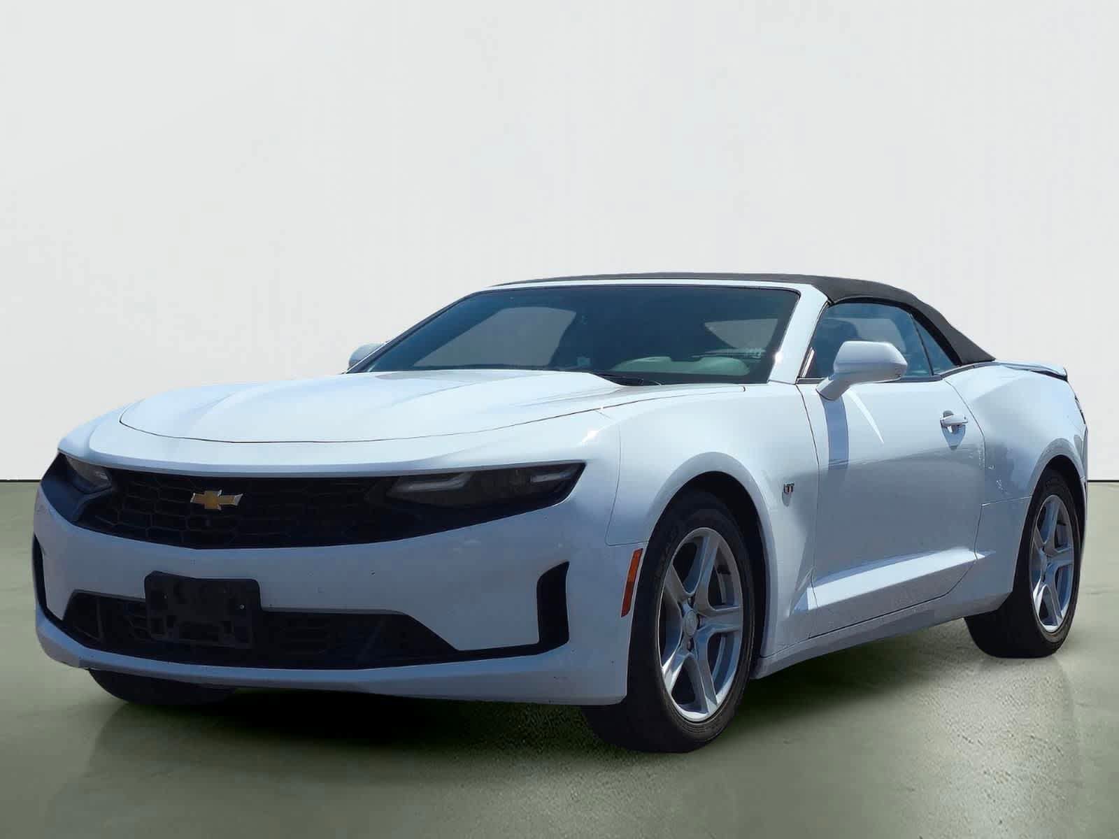 Used 2023 Chevrolet Camaro LT RWD image 2