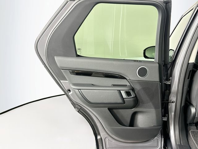 Used 2024 Land Rover Discovery S image 23