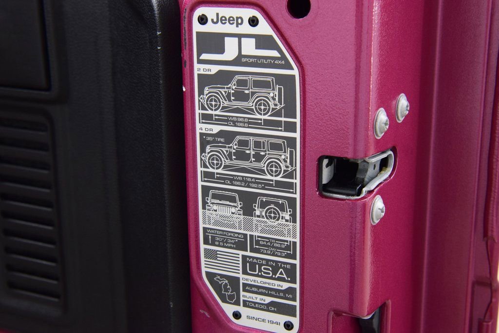 Used 2024 Jeep Wrangler Sahara w/ Technology Group image 25