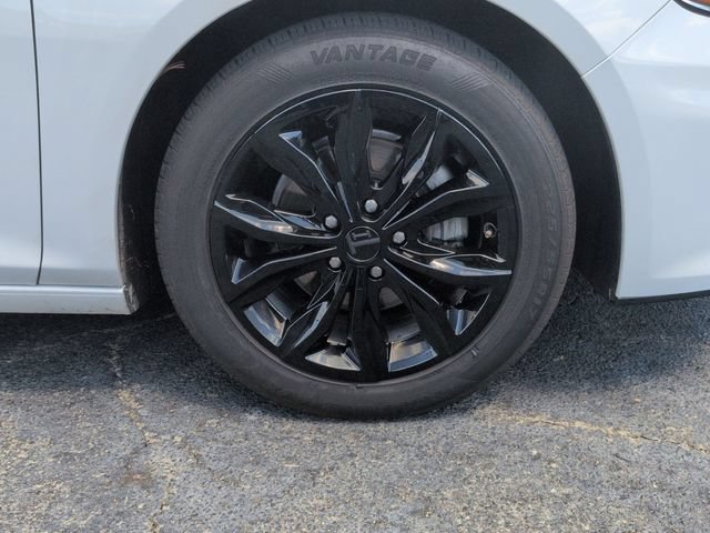 Used 2024 Chevrolet Malibu LT FWD image 9