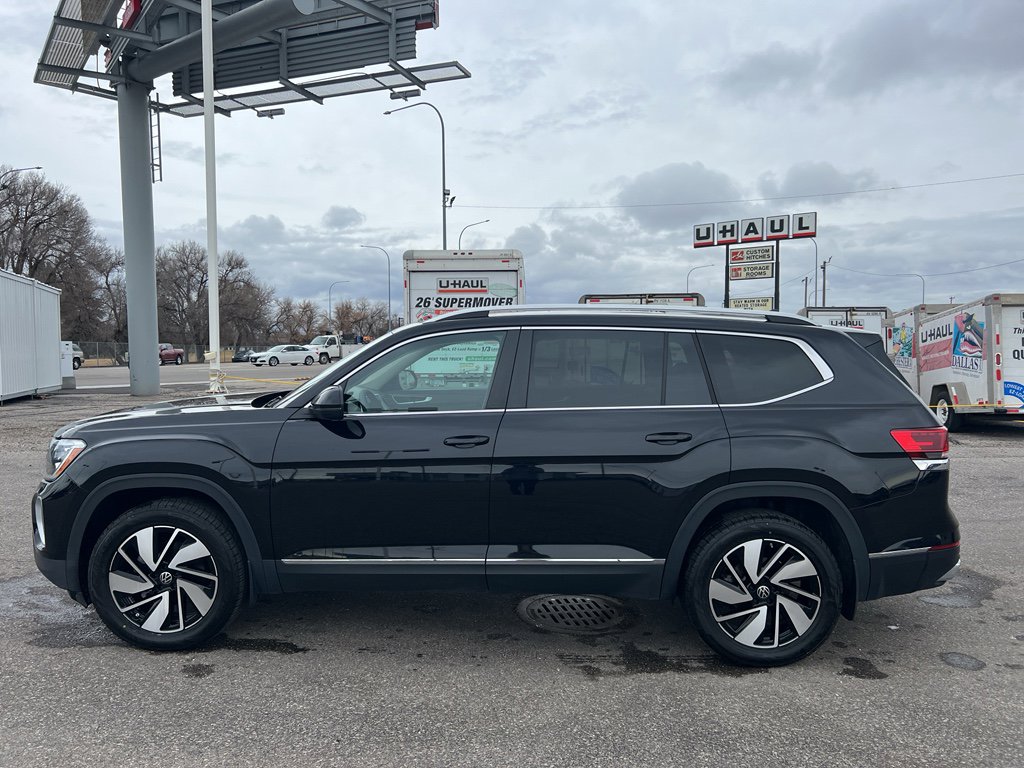 Used 2024 Volkswagen Atlas SEL image 2