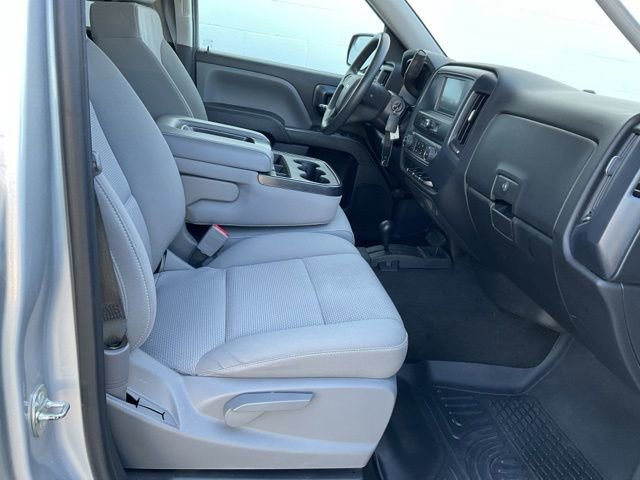 Used 2018 Chevrolet Silverado 1500 Custom w/ Custom Value Package AWD/4WD image 17