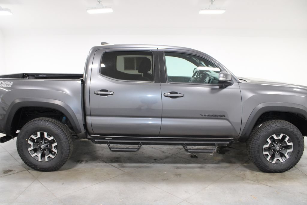 Used 2021 Toyota Tacoma TRD Off-Road AWD/4WD image 10