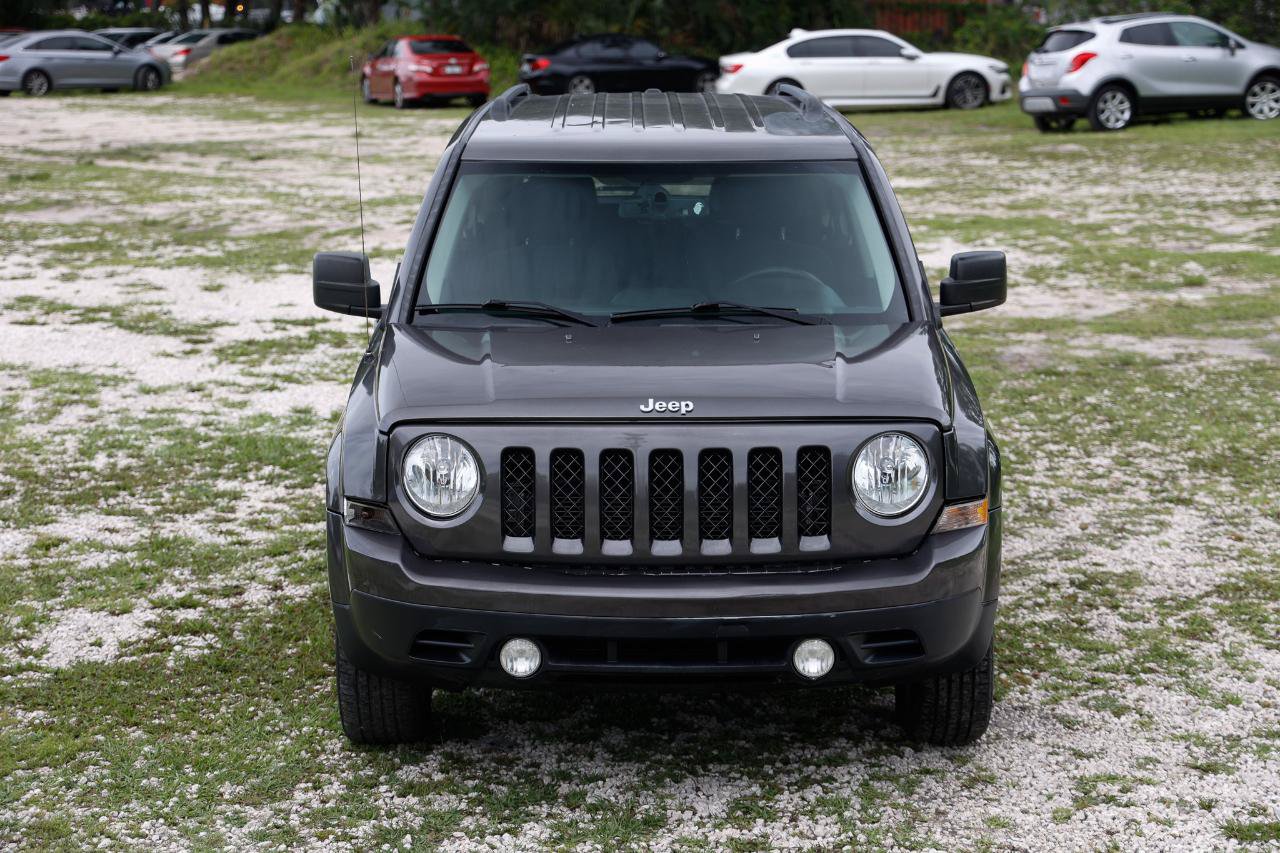 Used 2016 Jeep Patriot Latitude AWD/4WD image 19