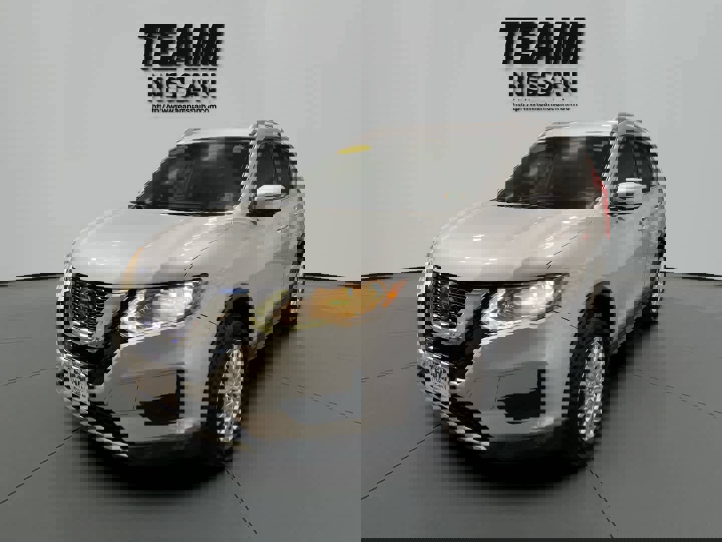 Used 2019 Nissan Rogue SV image 3