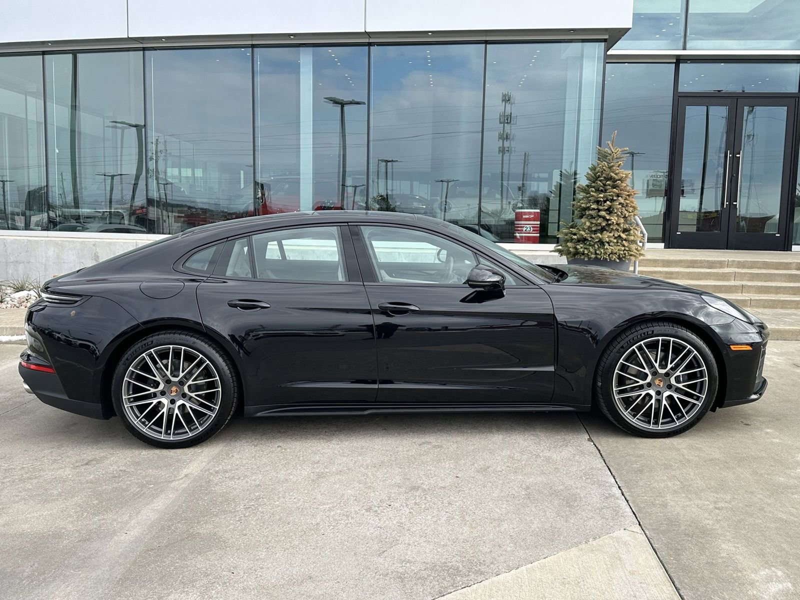 New 2026 Porsche Panamera 4 AWD/4WD image 8