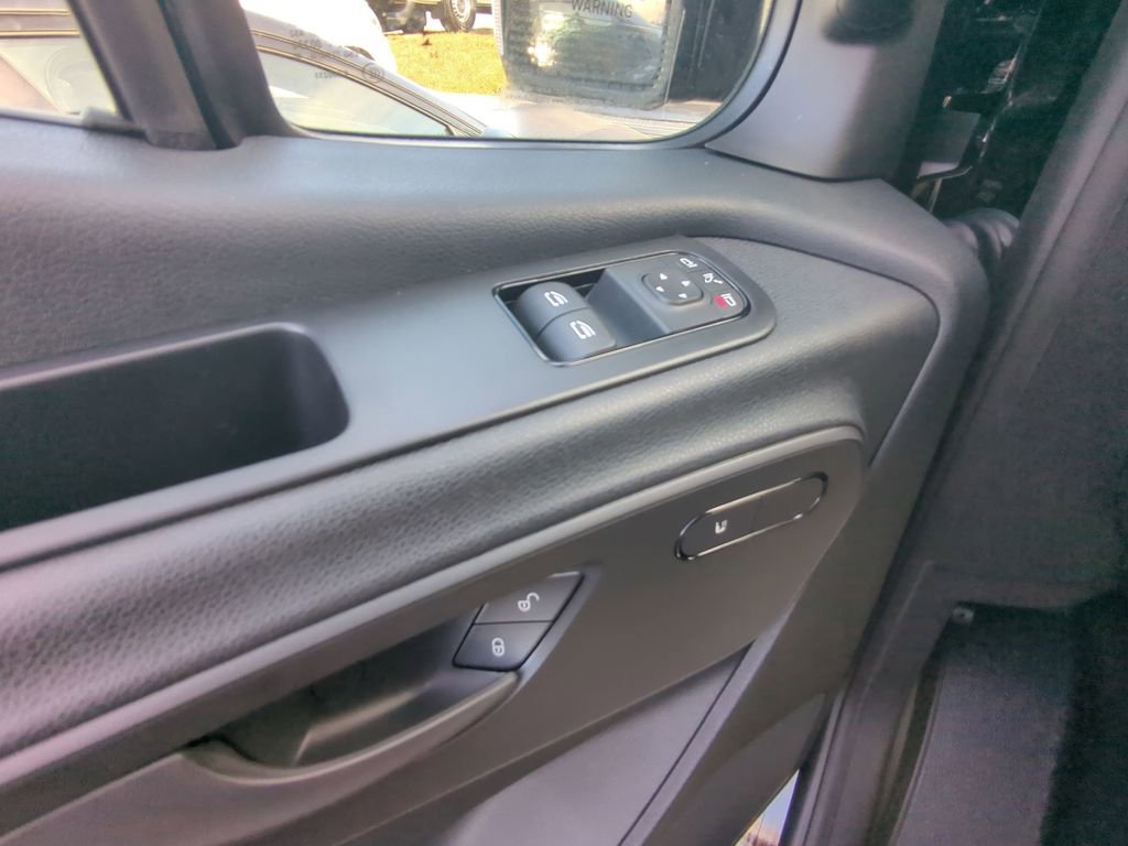 Used 2025 Mercedes-Benz Sprinter 2500 image 10