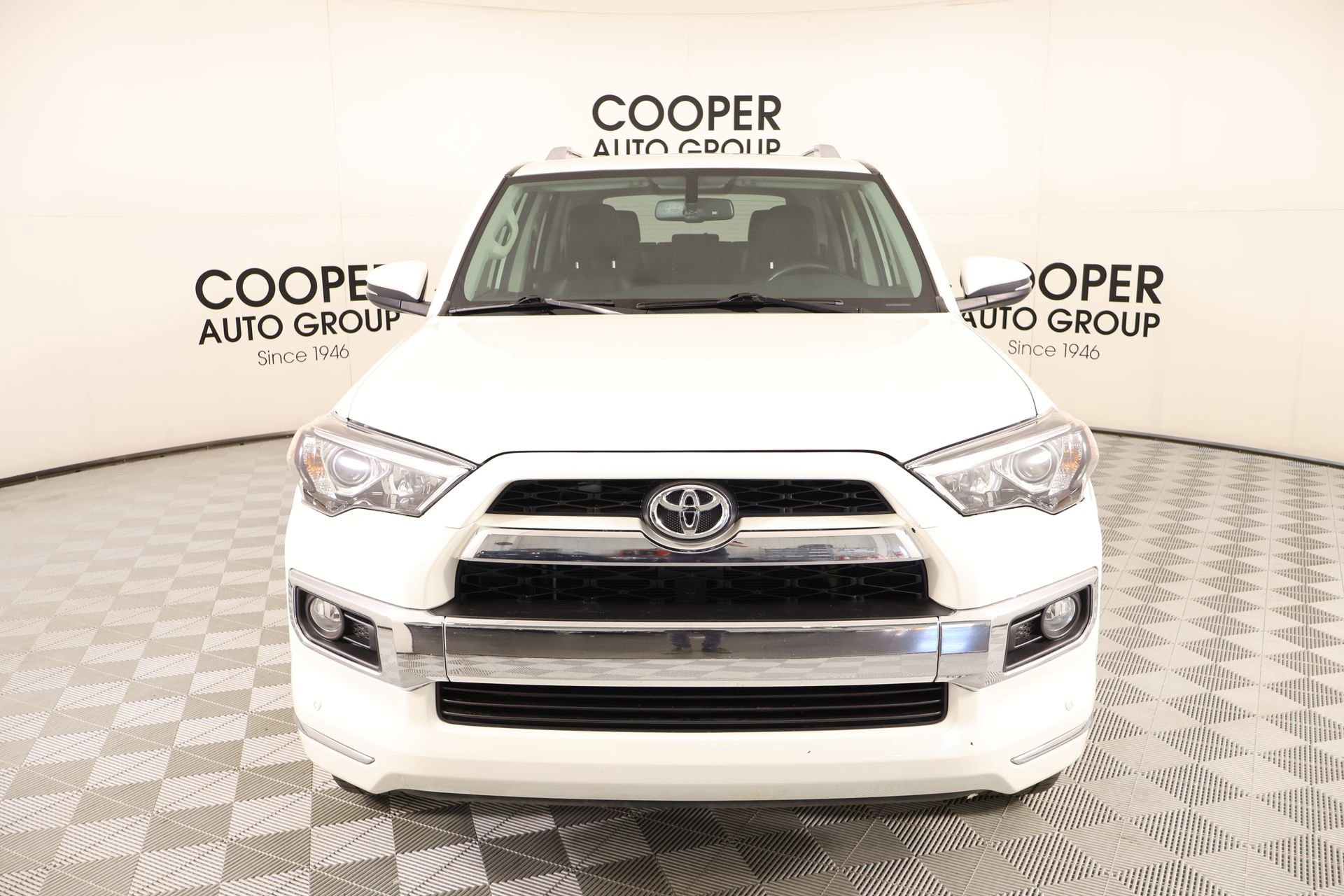 Used 2018 Toyota 4Runner Limited image 9