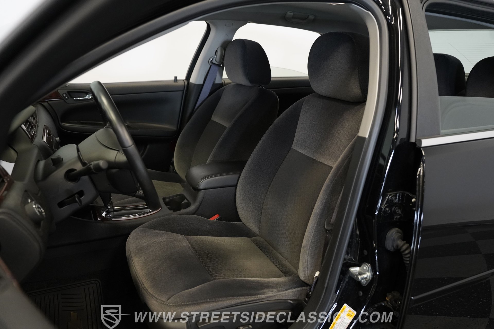 Used 2011 Chevrolet Impala LT image 40