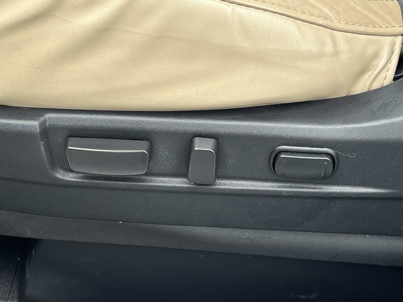 Used 2020 Mitsubishi Outlander GT image 32