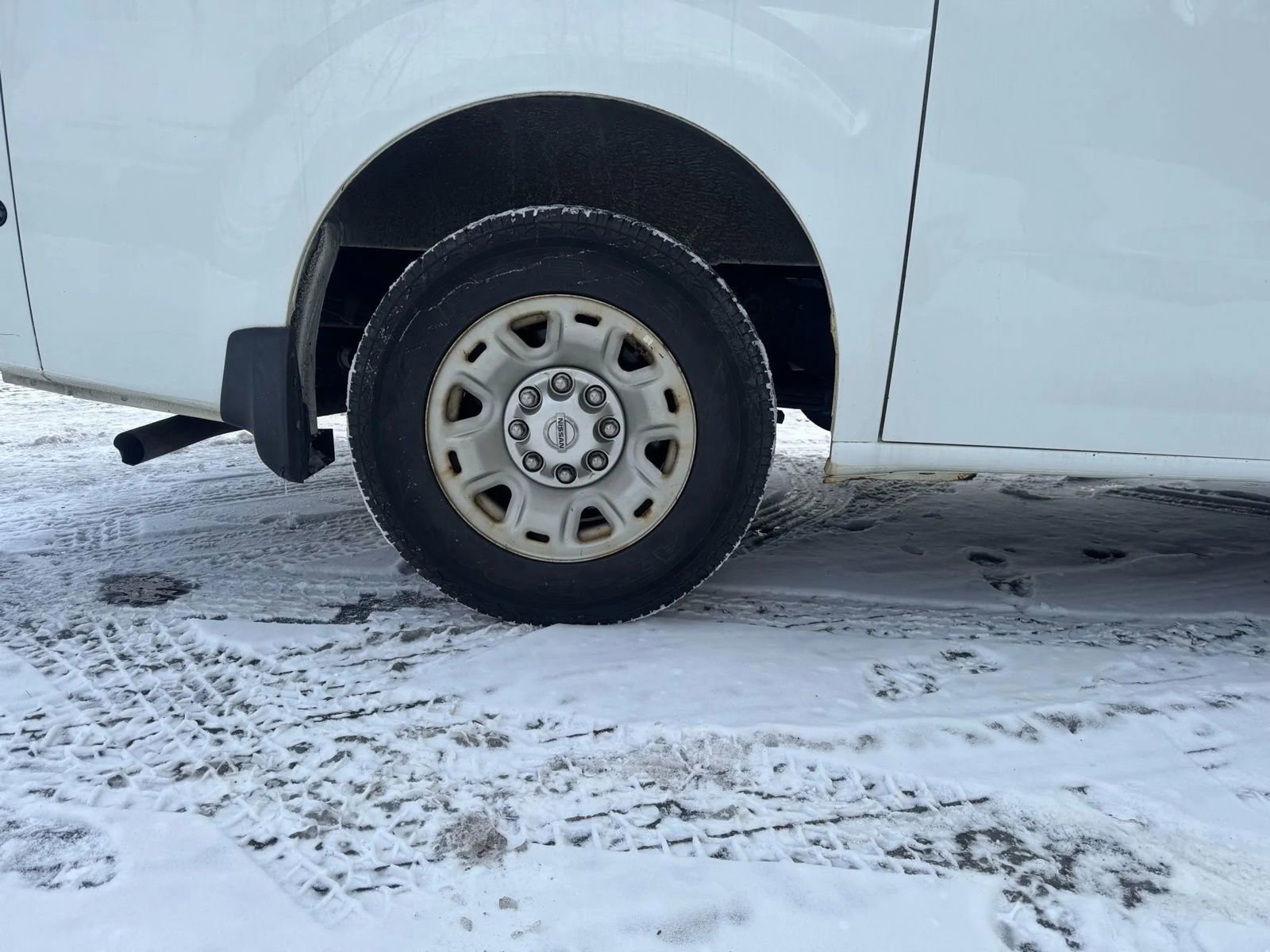 Used 2015 Nissan NV 2500 SV w/ Technology Package image 30