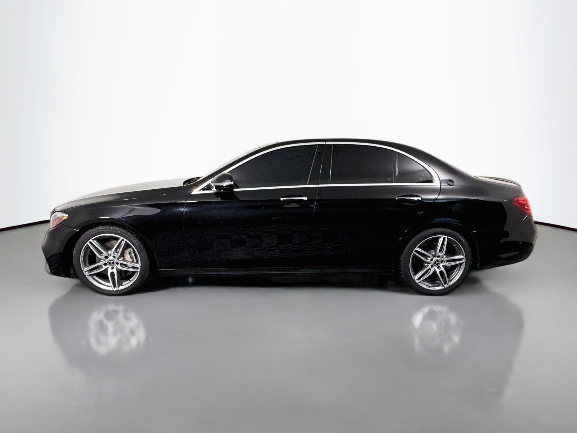 Used 2019 Mercedes-Benz E 300 w/ Premium 1 Package image 6