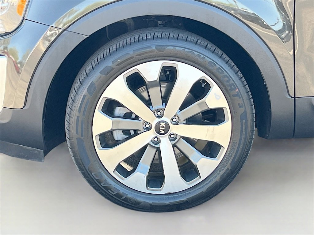 Used 2022 Kia Telluride S image 33