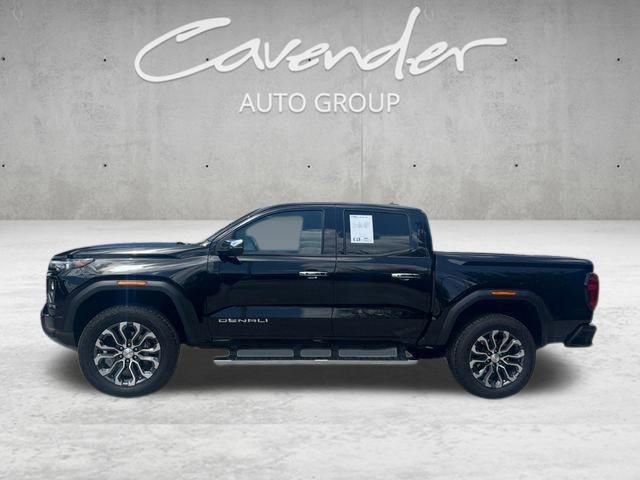 Used 2025 GMC Canyon Denali AWD/4WD image 13