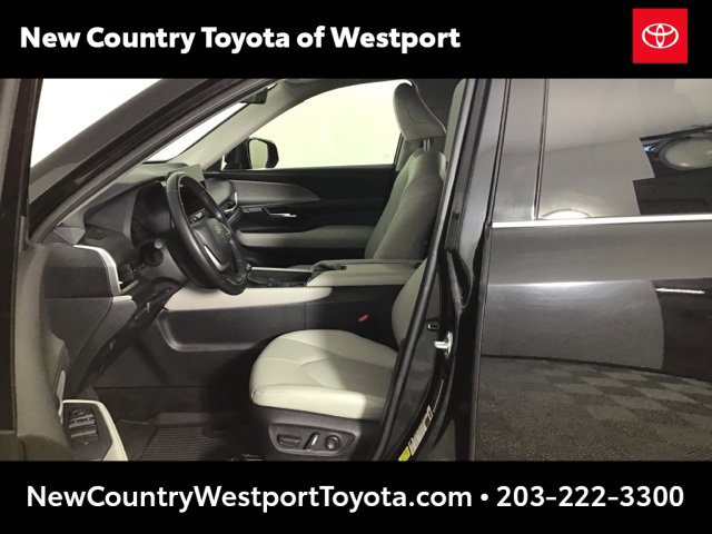 Used 2024 Toyota Grand Highlander XLE image 9