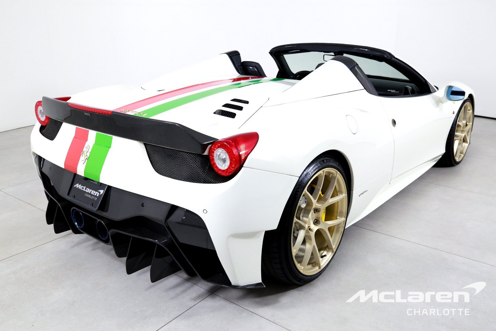 Used 2014 Ferrari 458 Spider RWD image 9