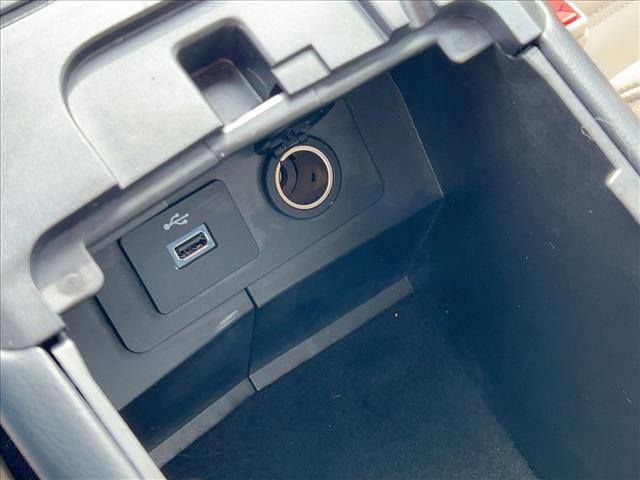 Used 2017 Ford Fusion SE w/ Fusion SE Technology Package image 15