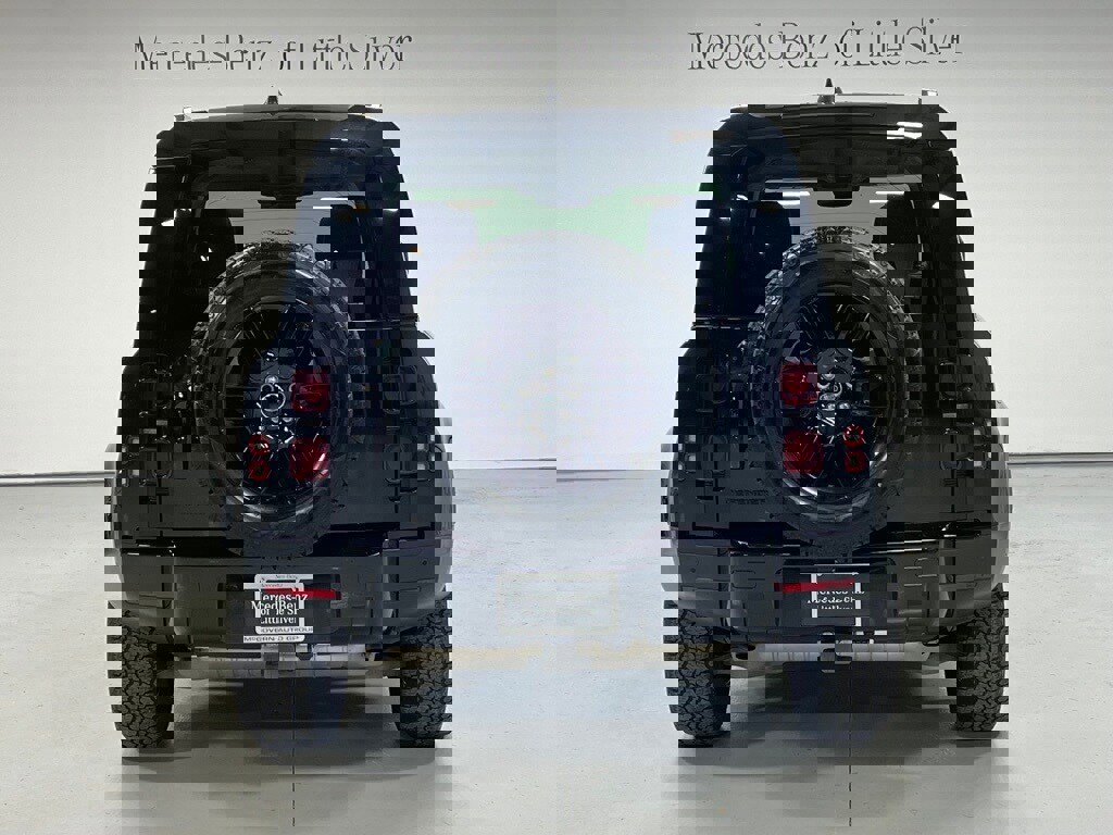 Used 2024 Land Rover Defender 110 S image 4