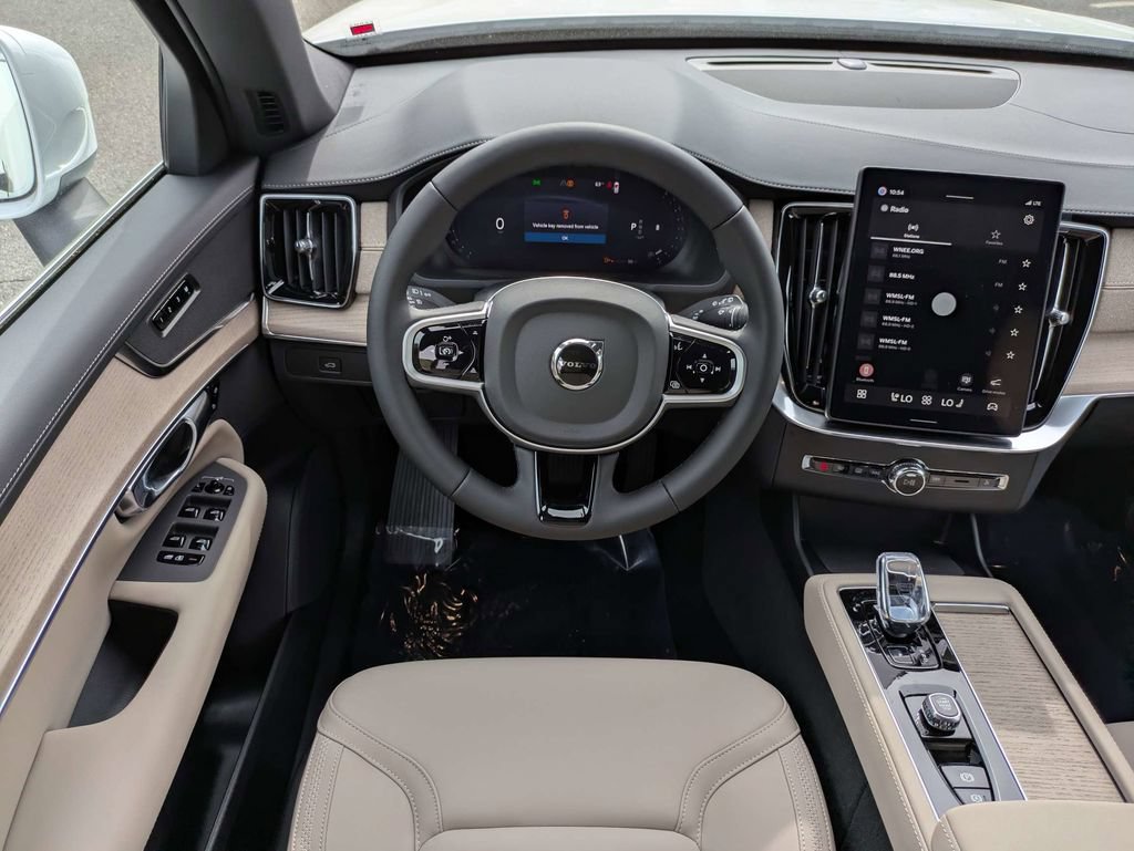 New 2026 Volvo XC90 B6 Ultra w/ Protection Package AWD/4WD image 18