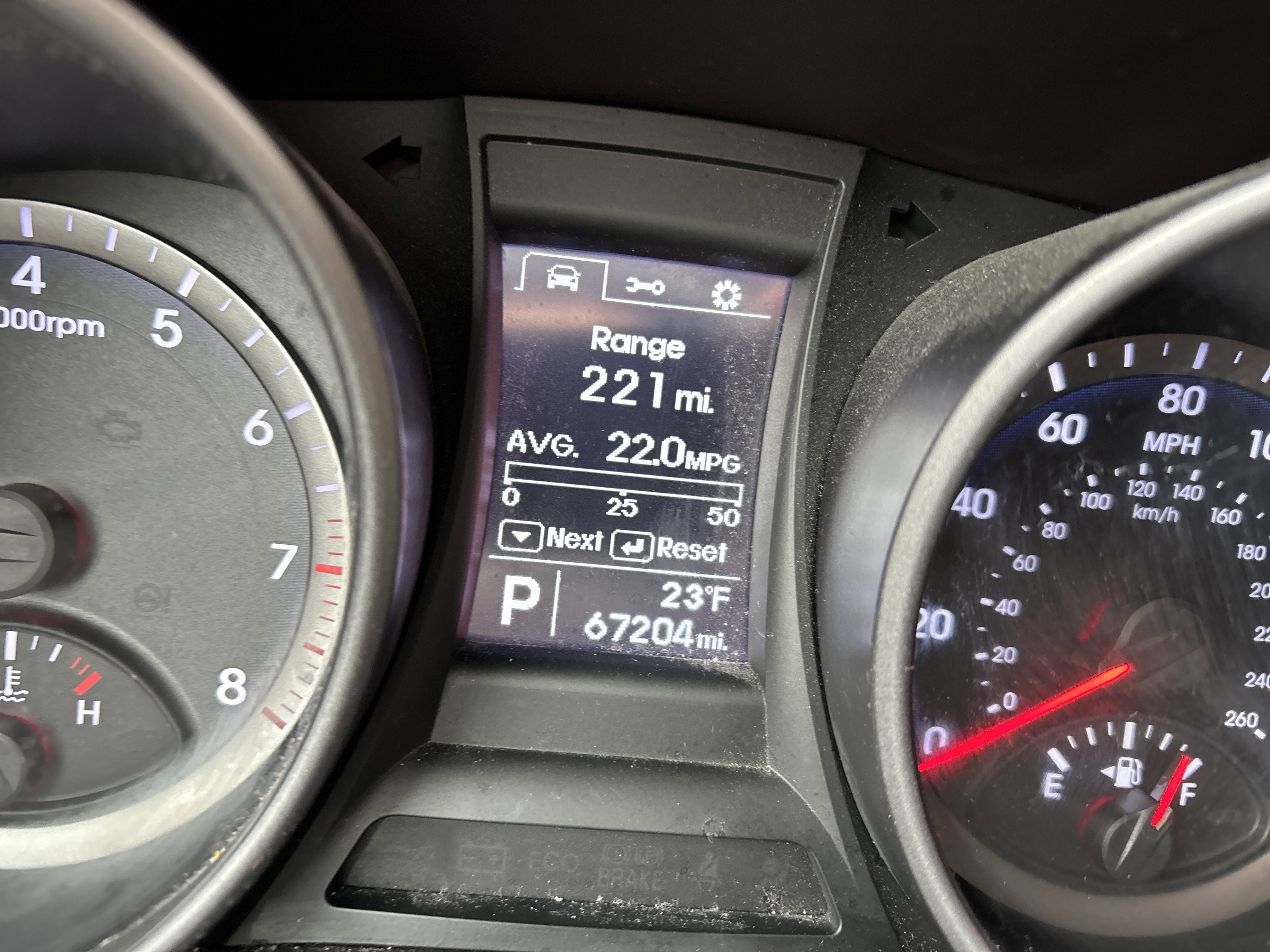 Used 2015 Hyundai Santa Fe Sport w/ Option Group 02 image 17