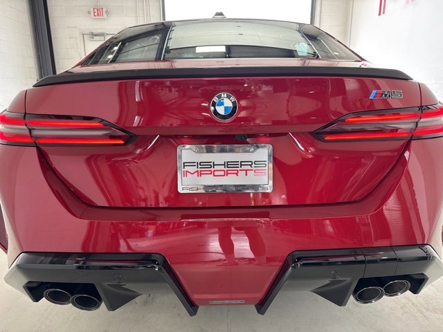 Used 2025 BMW M5 w/ Carbon Package image 8