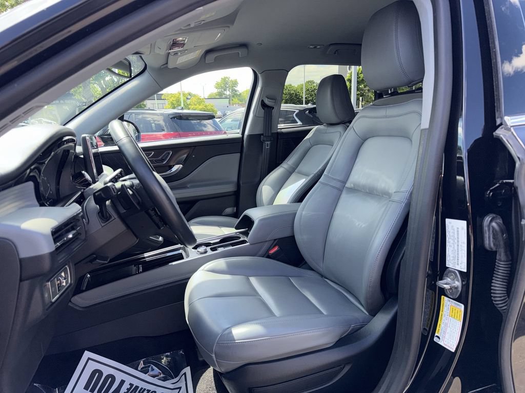 Used 2021 Lincoln Corsair AWD image 13