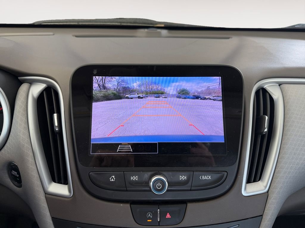 Used 2023 Chevrolet Malibu LS image 9