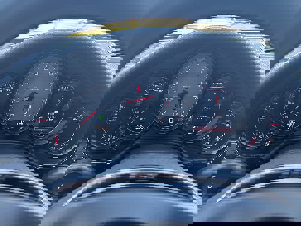 Used 2014 Porsche Panamera 4S image 7