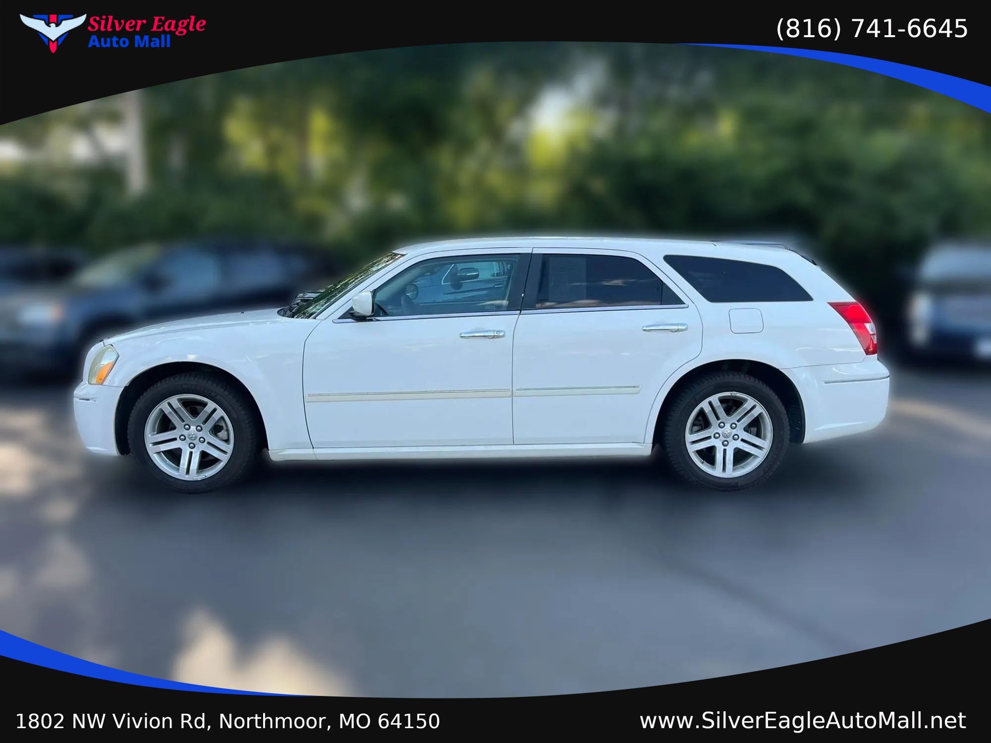Used 2007 Dodge Magnum SXT RWD image 2